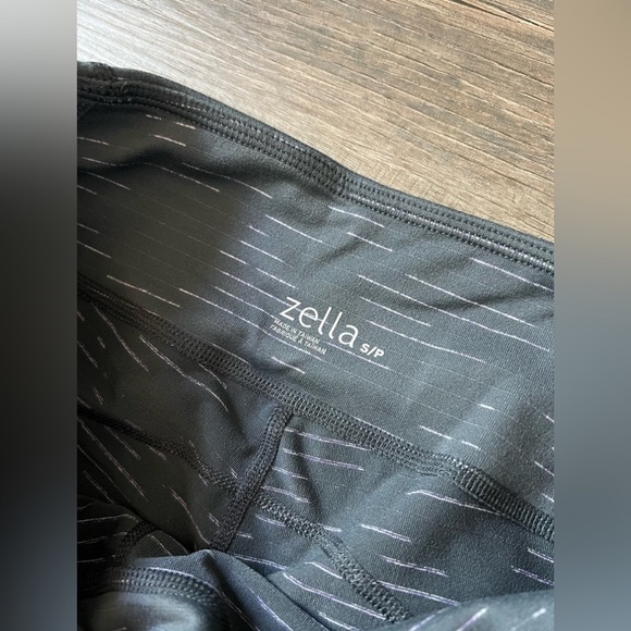 NWT! Zella Slim Fit Legging Grey Graphite Crop Capri Small Mesh Gym Yoga - Picture 2 of 3